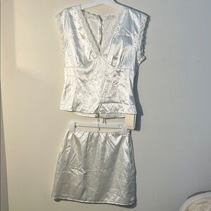 Commense Elegant White Lace Trim Satin Skirt Set